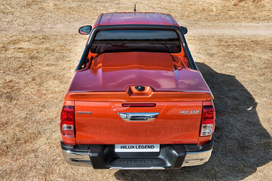  Toyota Hilux Legend Raider Double Cab 2018 года  (ES) (фото 29 из 40)